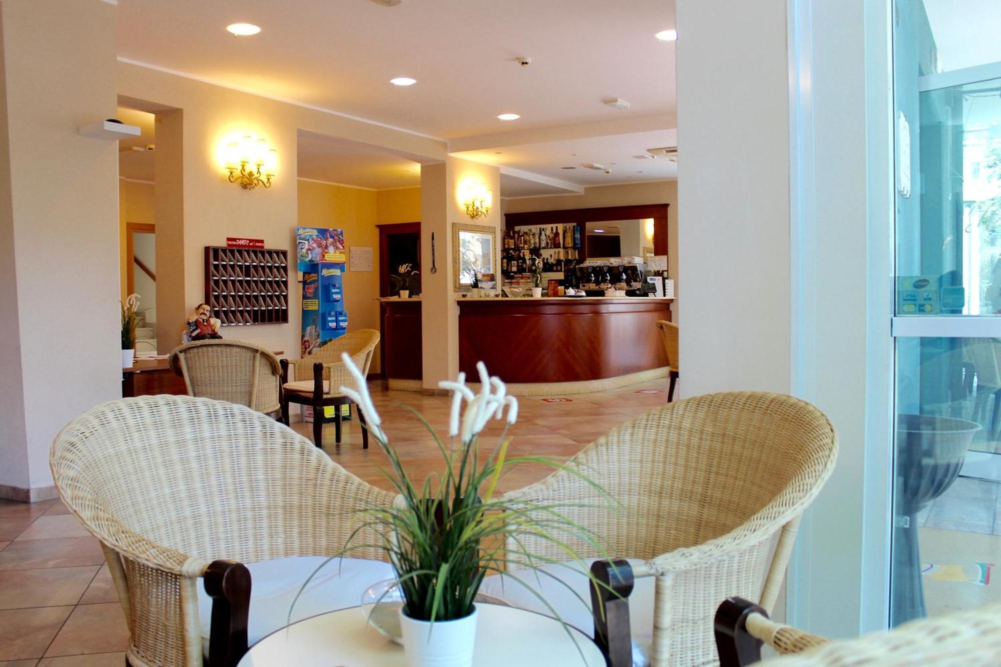 Hotel Jole Cesenatico Εξωτερικό φωτογραφία